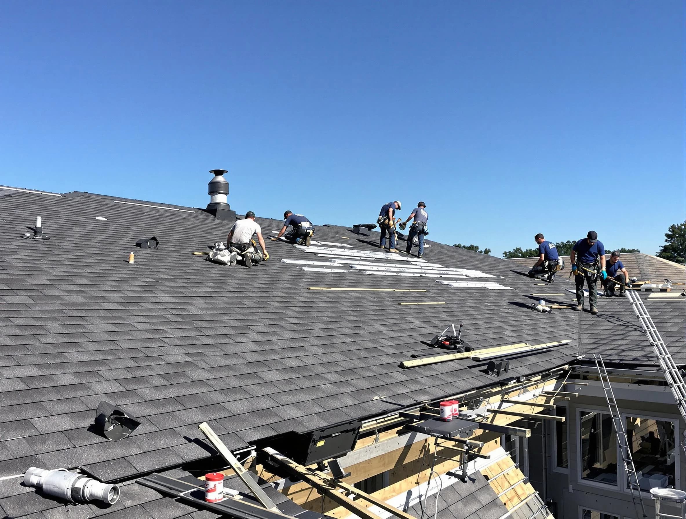 Mentor Roofing Company experts performing roof installation in Mentor, OH